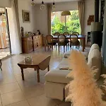 Maison De Proche De La Bergerie 度假居