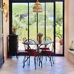 度假居 Maison De Proche De La Bergerie 耶尔