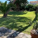 Maison De Proche De La Bergerie * 耶尔