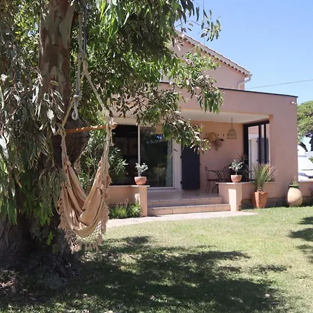 Maison De Proche De La Bergerie 度假居 耶尔